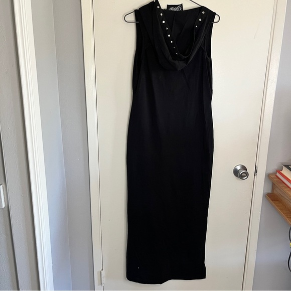 Vixxsin Black Cora Hooded Lace Up Goth Studded Sleeveless Midi Dress - Picture 5 of 7